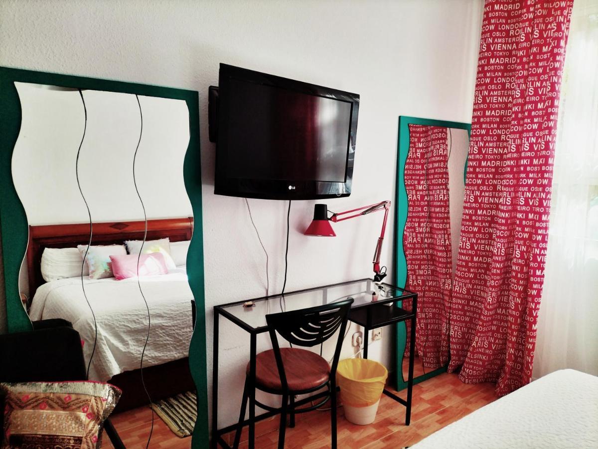 Acogedoras Habitaciones En Madrid Luaran gambar