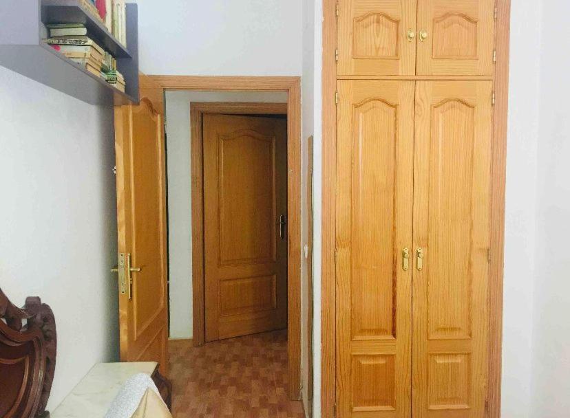 Acogedoras Habitaciones En Madrid Luaran gambar